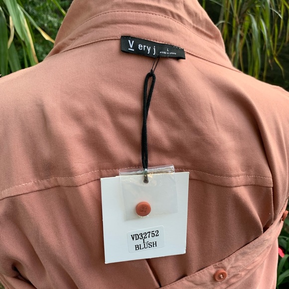 Very J Twisted Front Shirt Dress - Picture 5 of 7